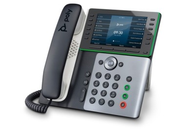 زووم وبولي يرتقيان بتجارب العمل الهجين من خلال هواتف المكاتب الذكية