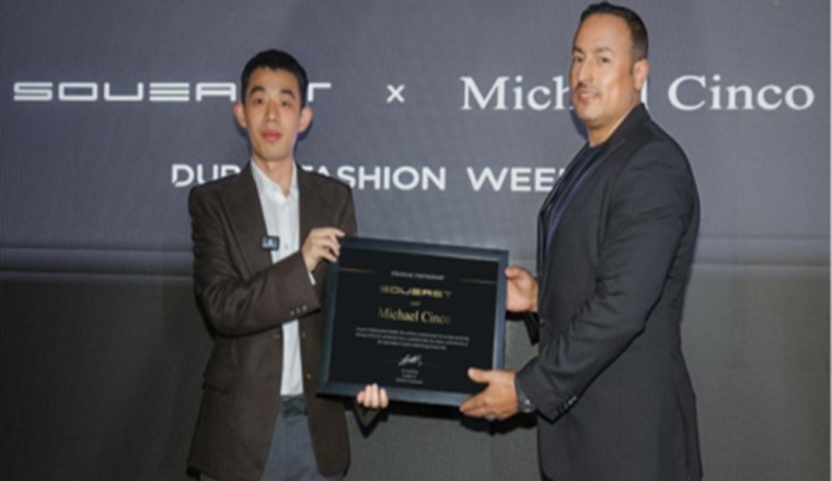 SOUEAST تتعاون مع مايكل سينكو في أسبوع الموضة بدبي لقيادة مفهوم التنقل الأنيق في الشرق الأوسط