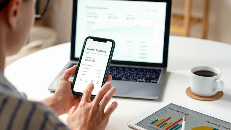 UAE banks keep digital services running despite disruption